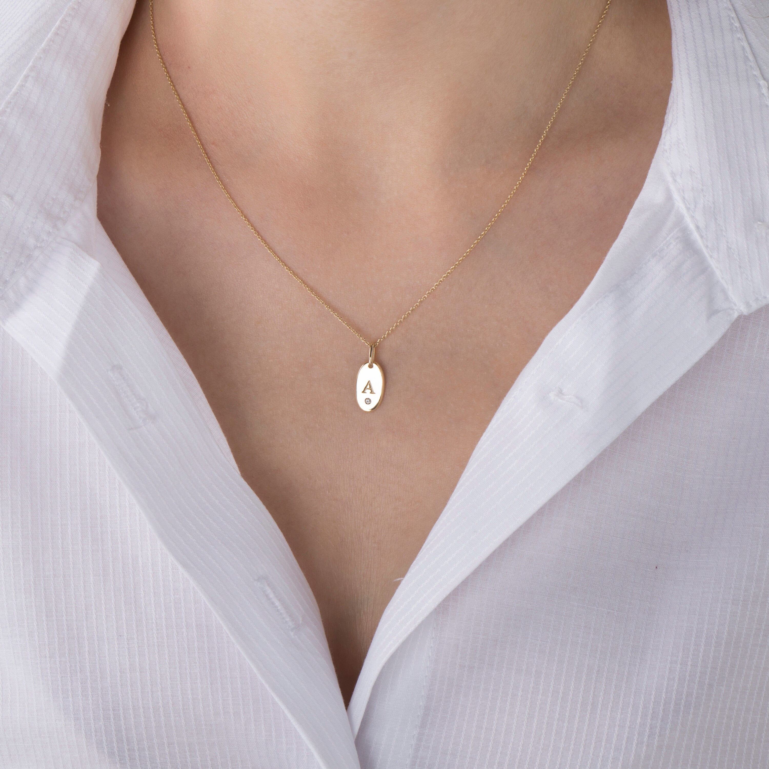 Birthstone Oval Initial Pendant Necklace in 14K Gold