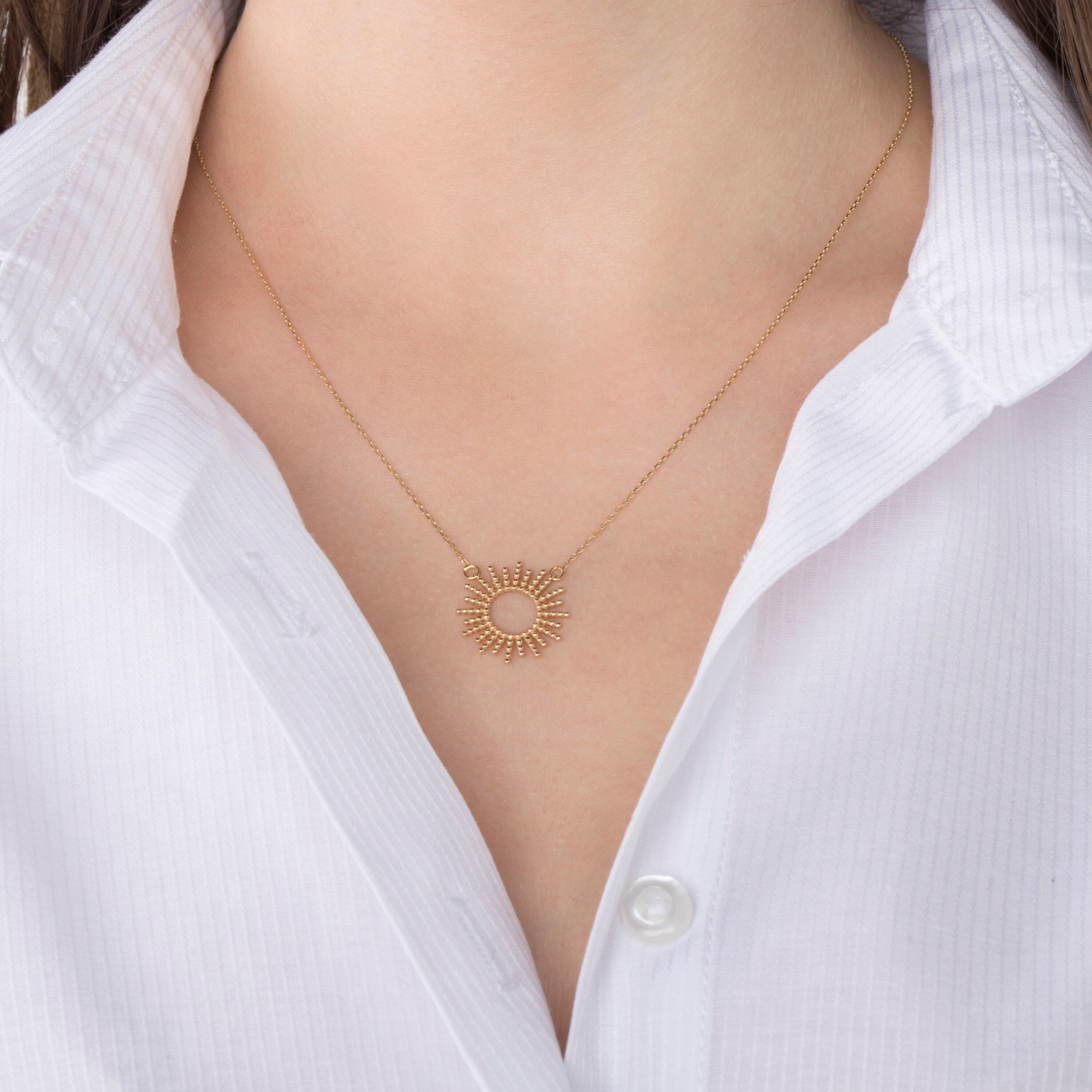 Sunburst Necklace in 14K Gold