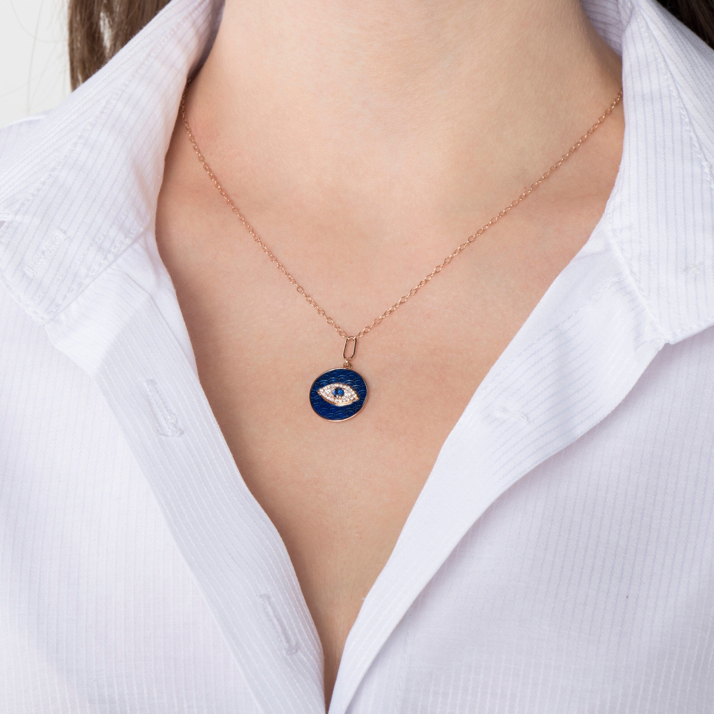 Eye Of The Sea Necklace in 14K Gold