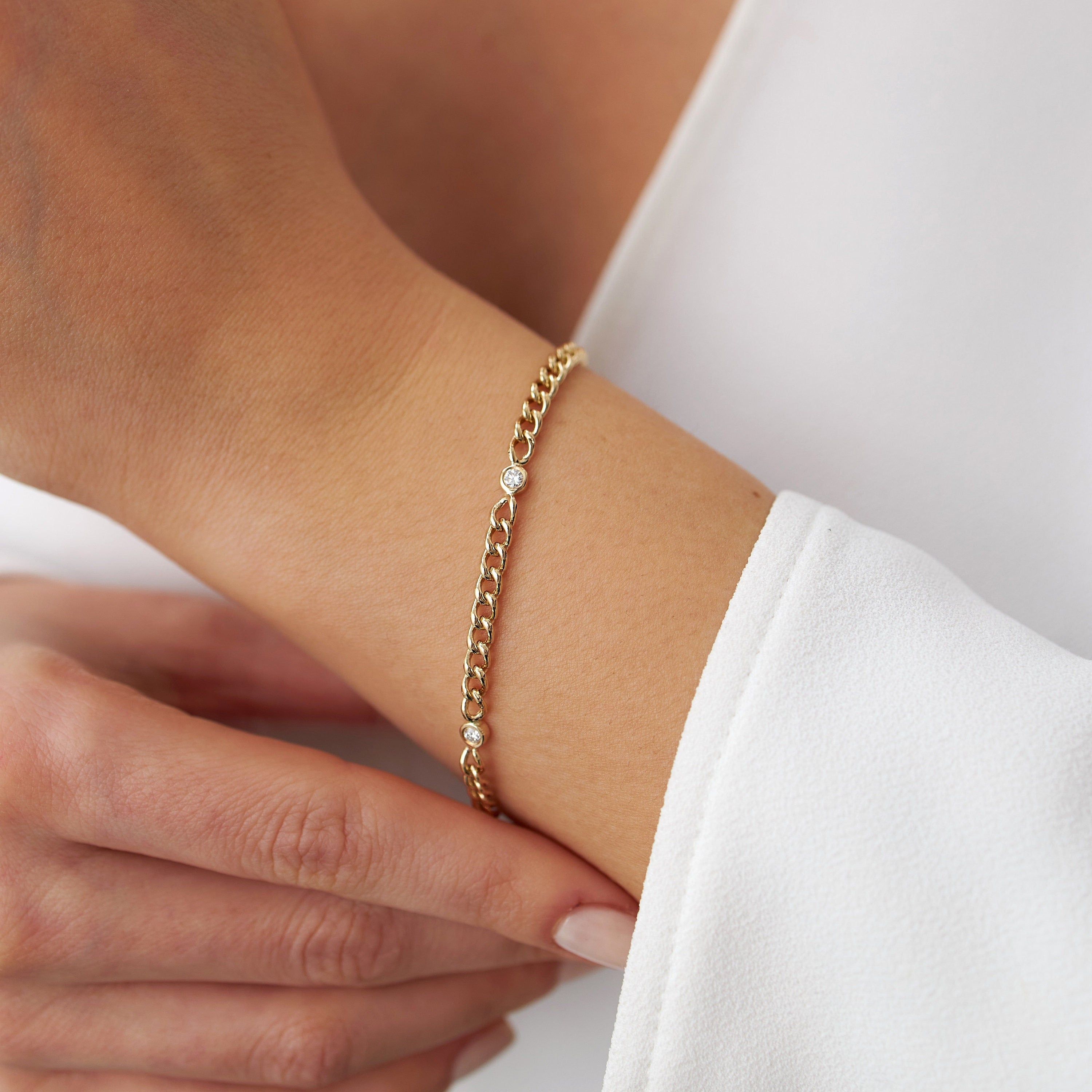 Minimal Cuban Chain Bracelet With 3 Bezel Set Diamonds in 14K Gold