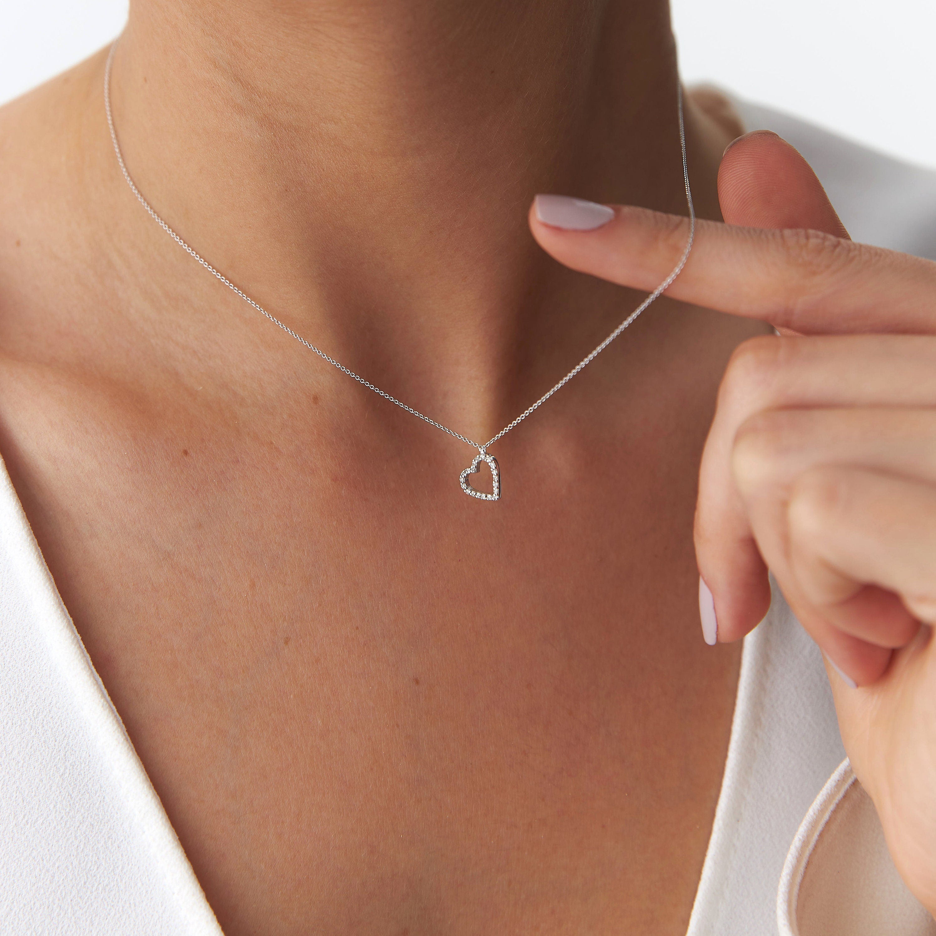 Minimal Open Heart Necklace
