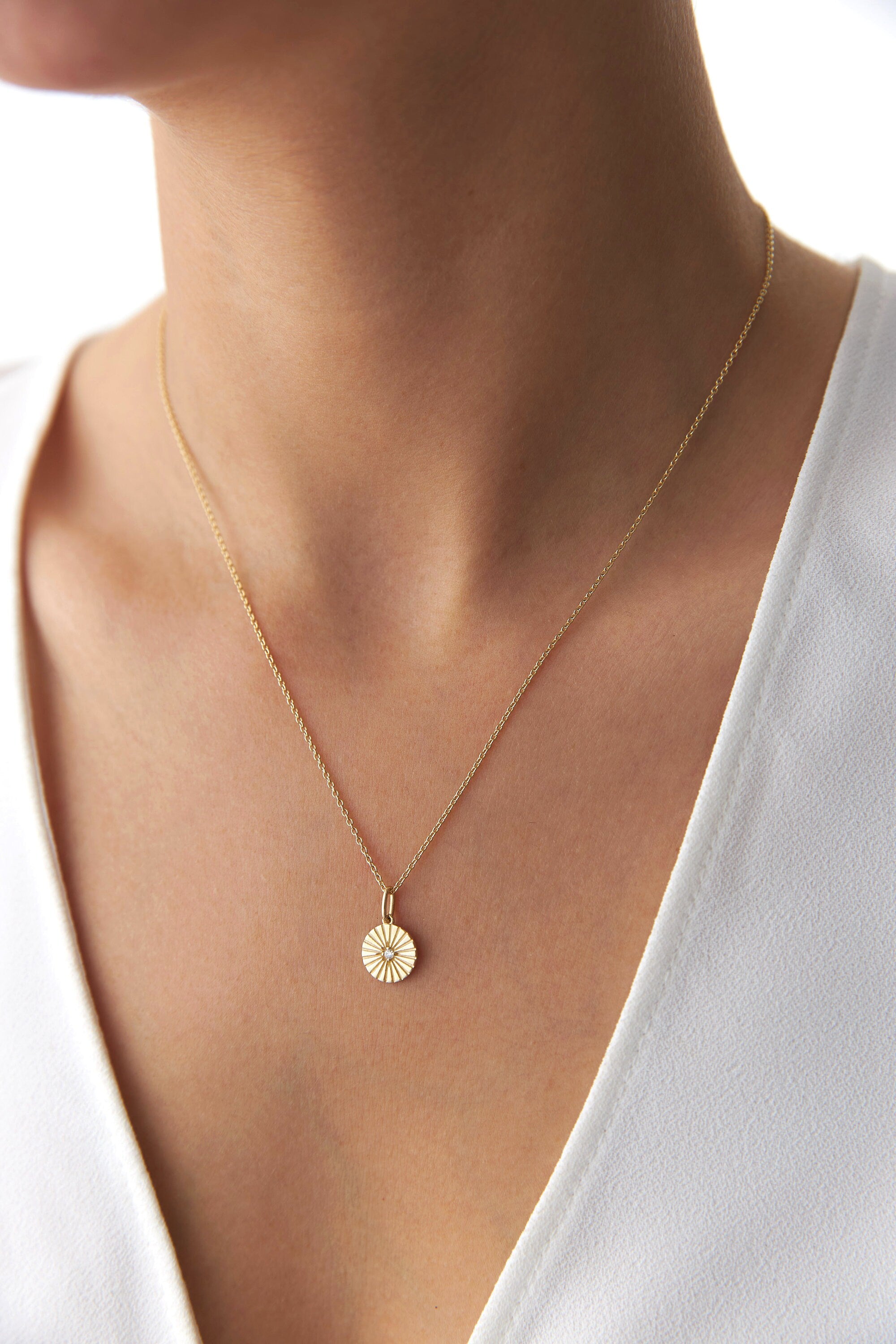 Minimal Diamond Sunburst Necklace in 14K Gold