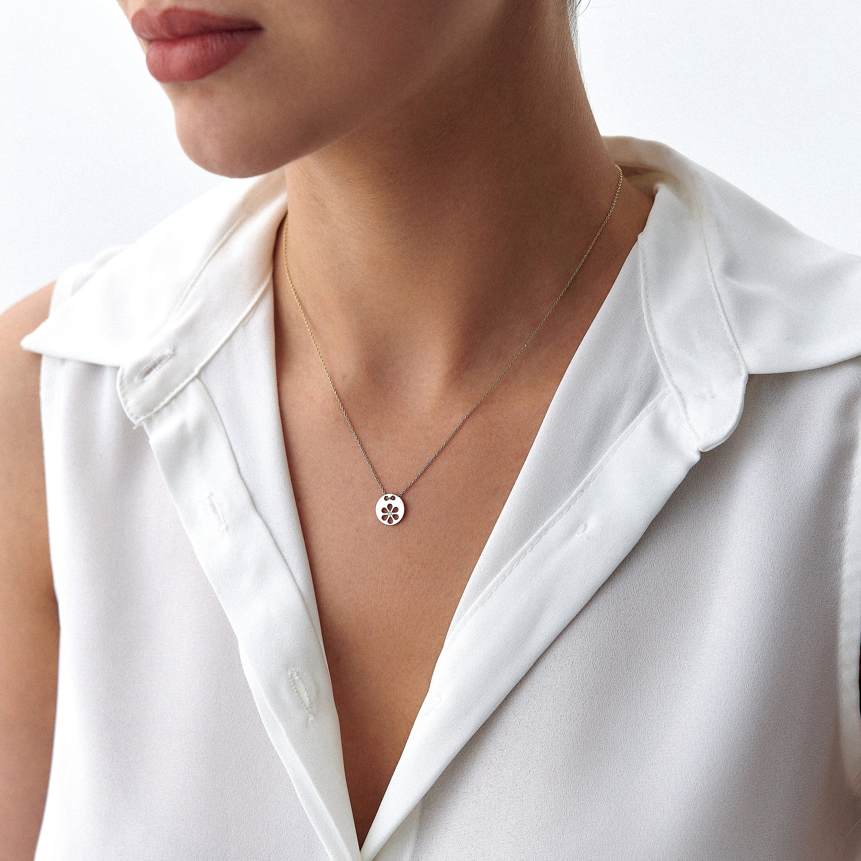 Dainty Diamond Daisy Necklace