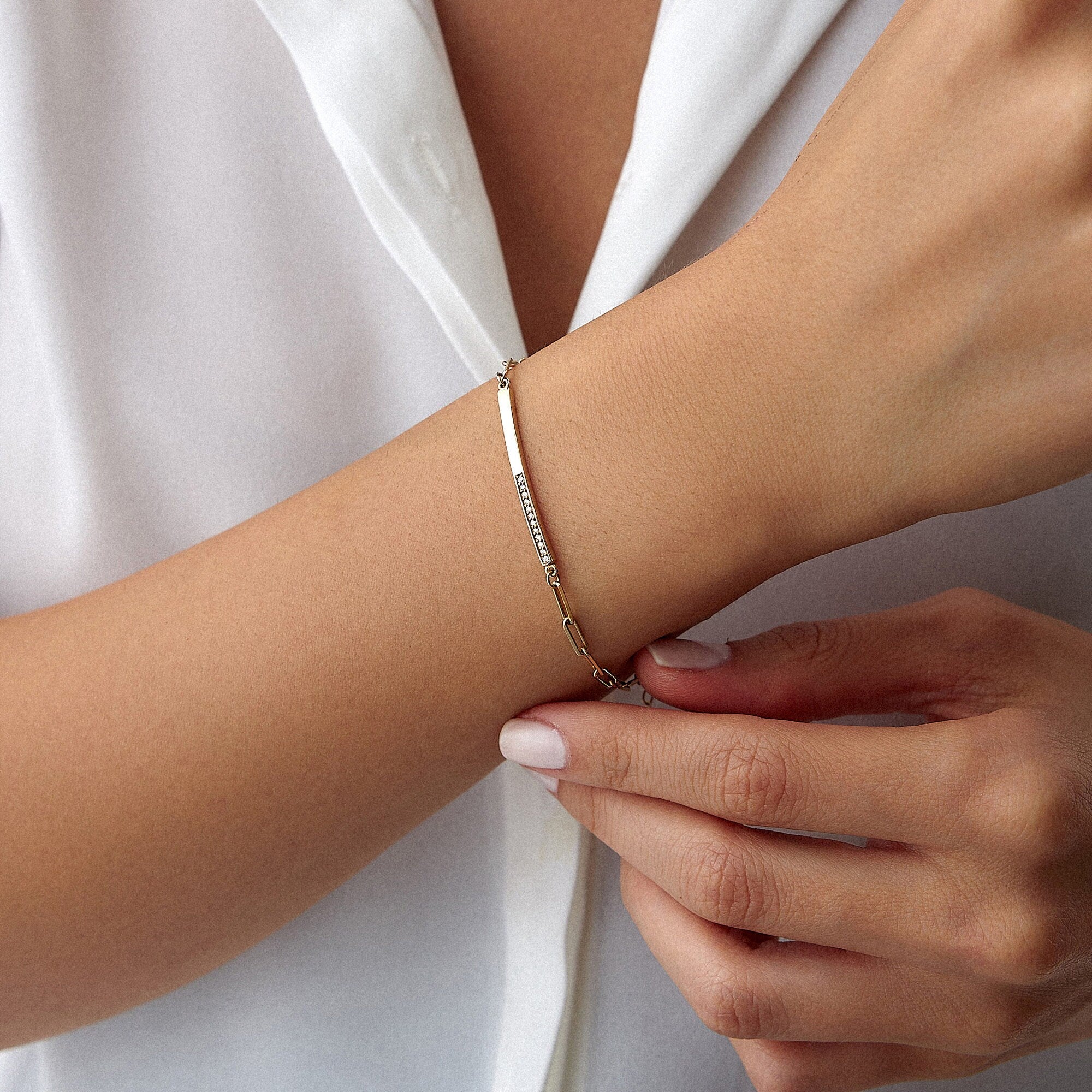 Diamond Bar Bracelet in 14K Gold