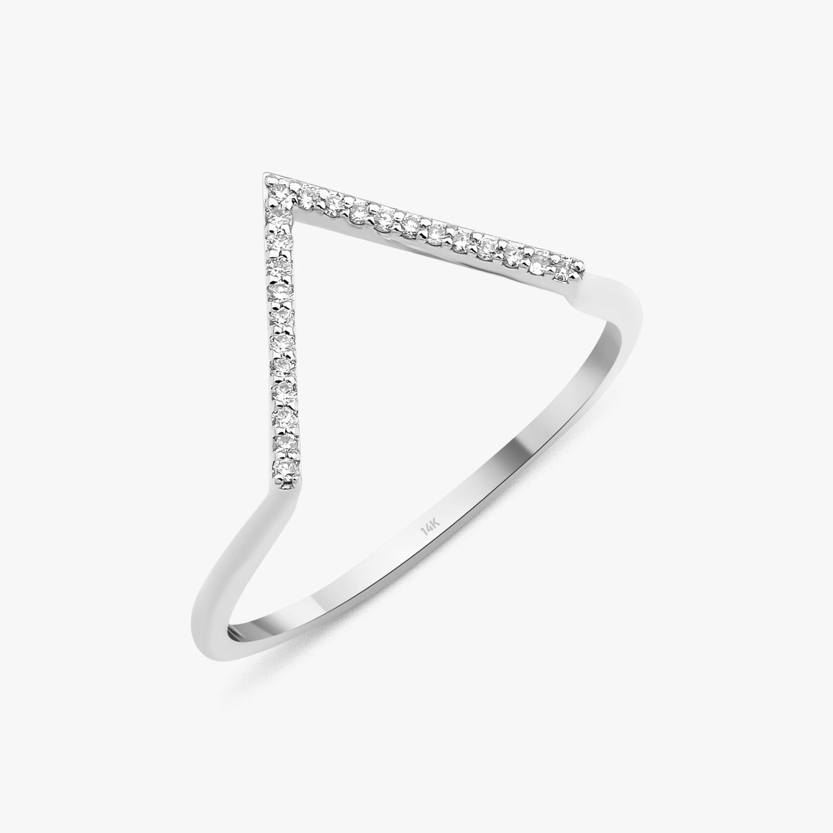 Diamond V Ring in 14K Gold