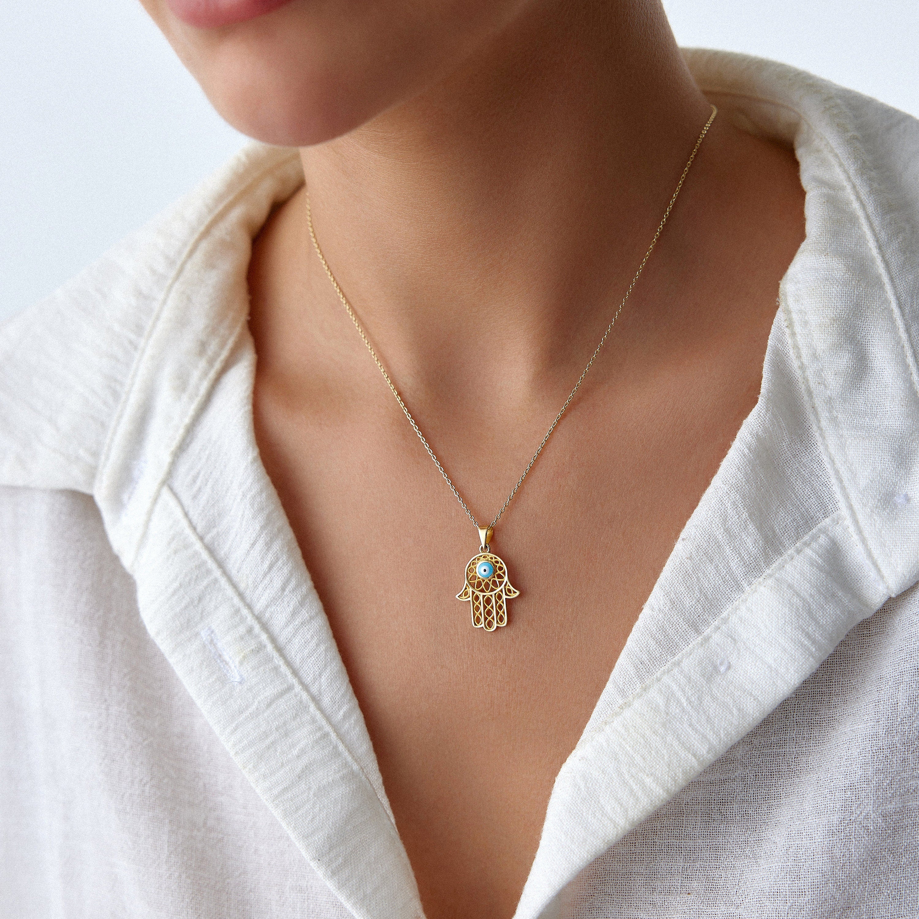 Large Hamsa Pendant in 14K Gold