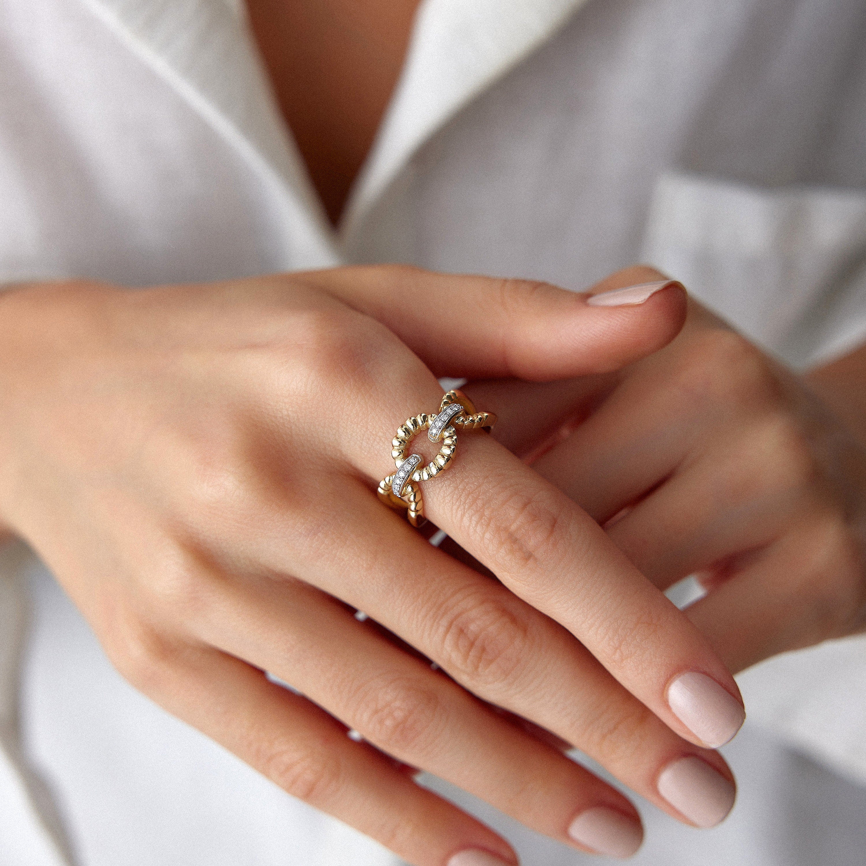 Diamond Chain Link Ring in 14K Gold