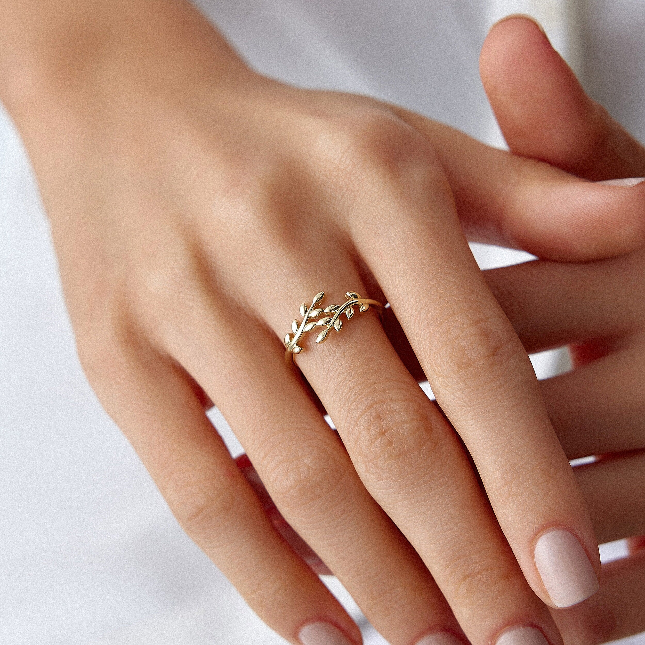 Olive Branch Ring in 14K Gold