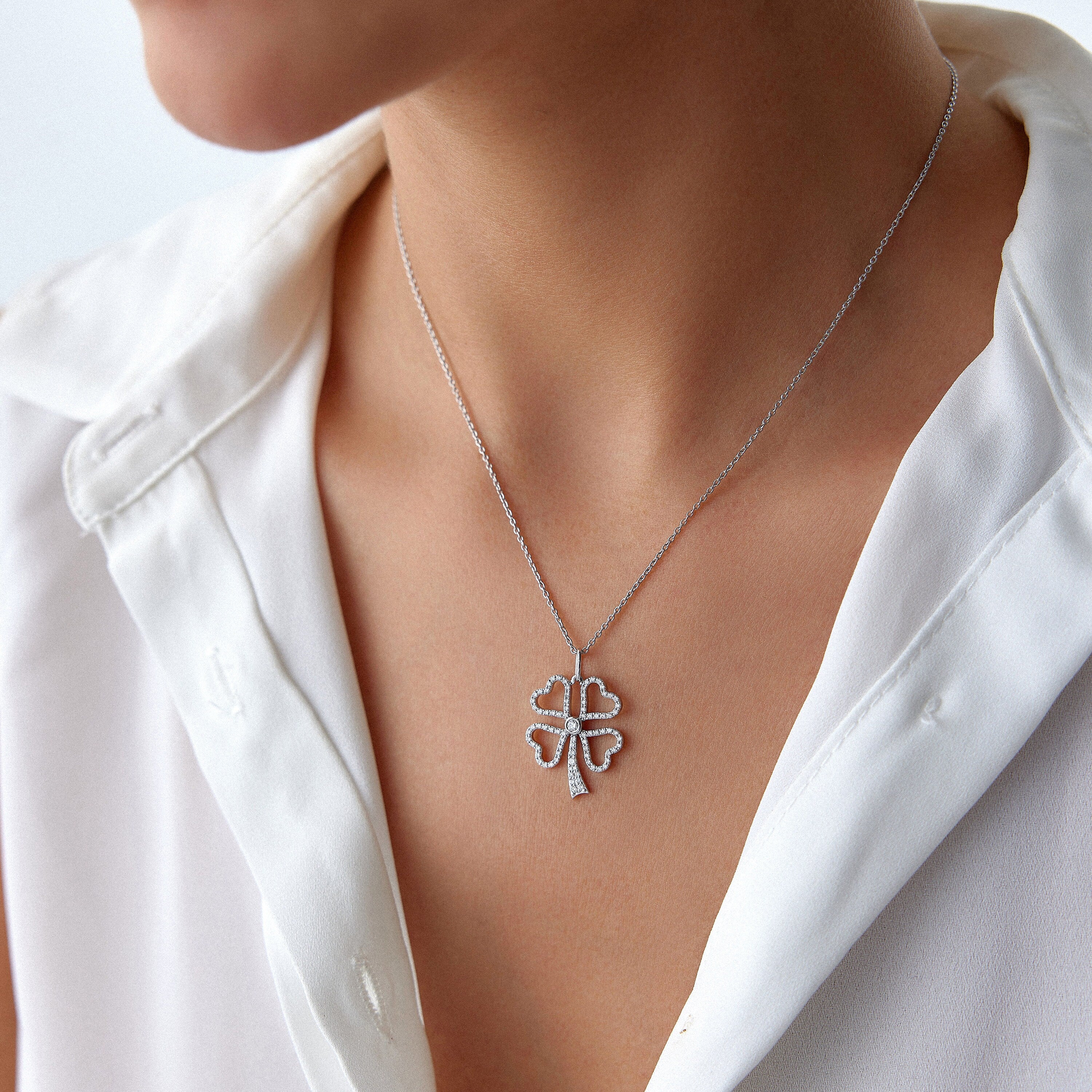 Diamond Clover Necklace / FORTUNA