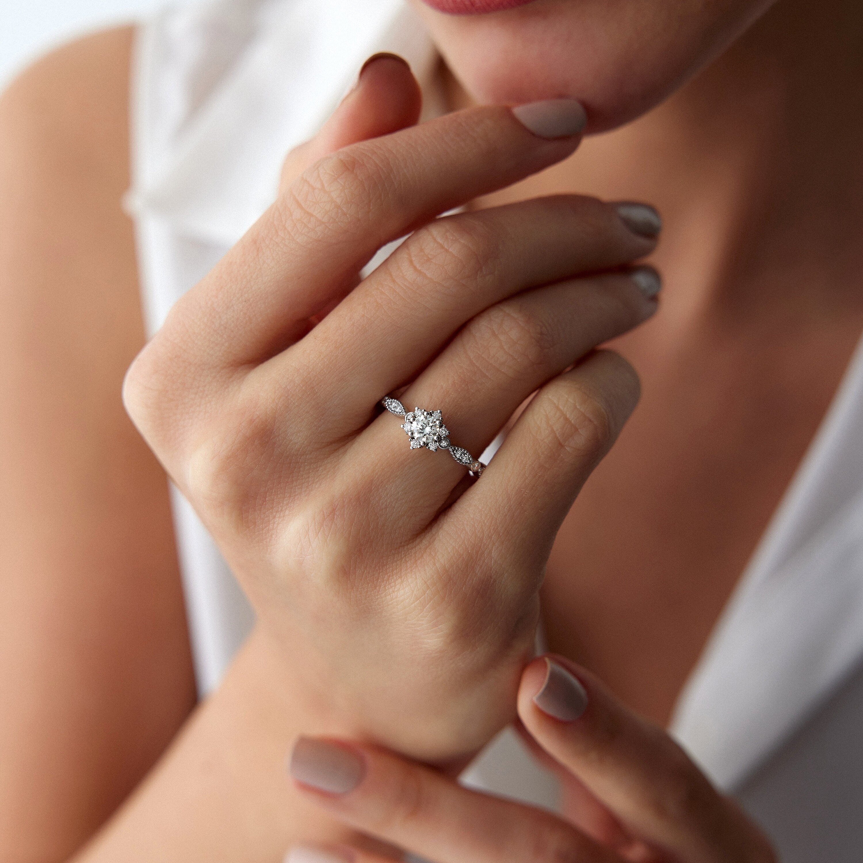 Diamond Star Ring in 14K Gold