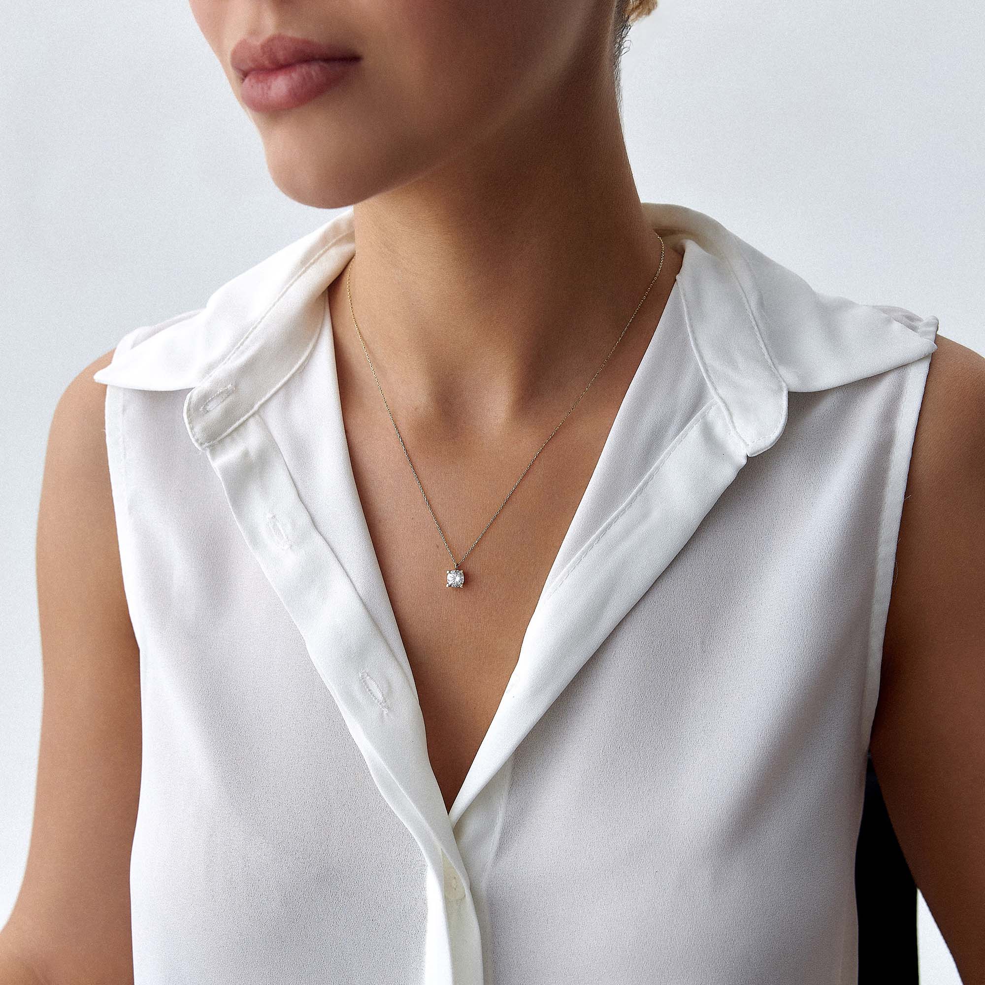 4 Prong Solitaire Necklace in 14K Gold