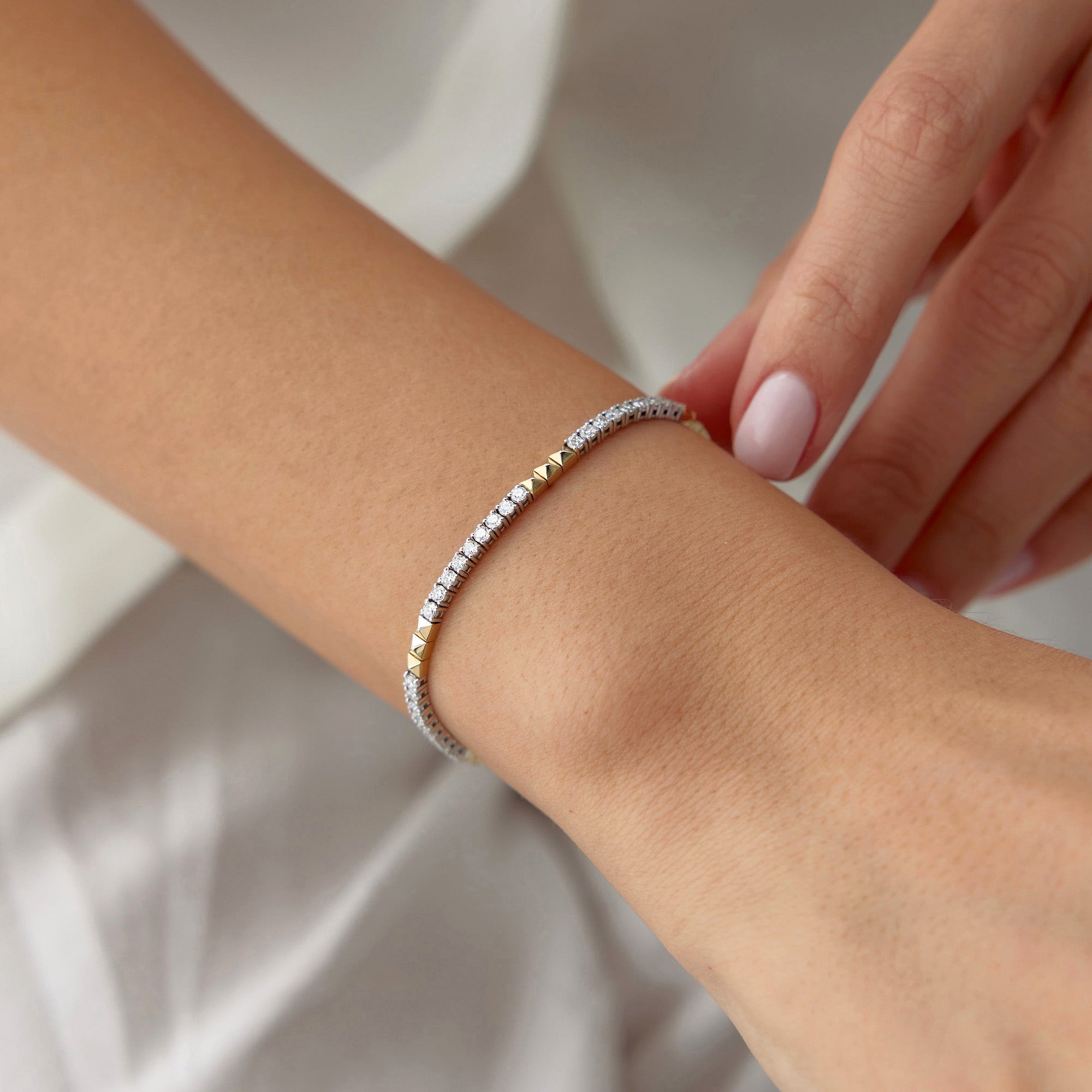Dainty Diamond Spike Bracelet in 14K Gold