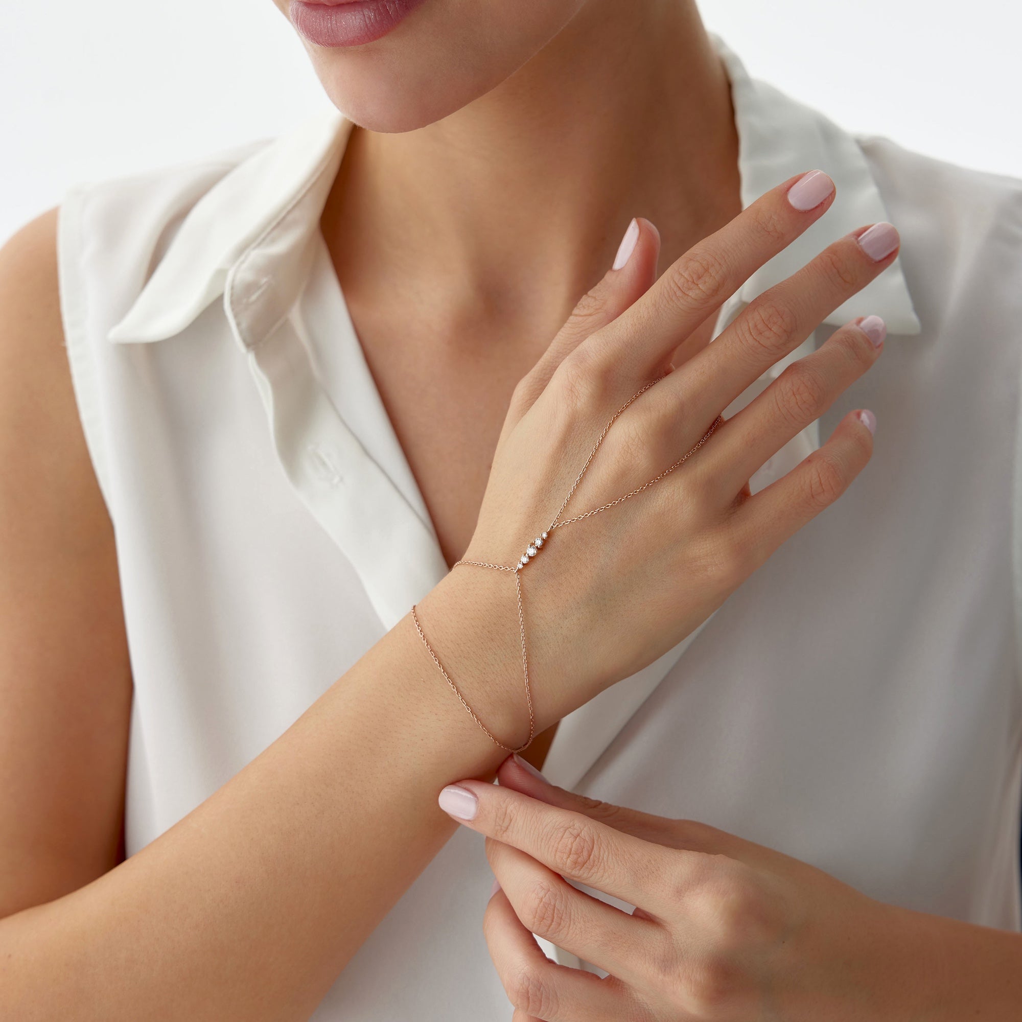 Diamond Spike Hand Chain Bracelet in 14K Gold