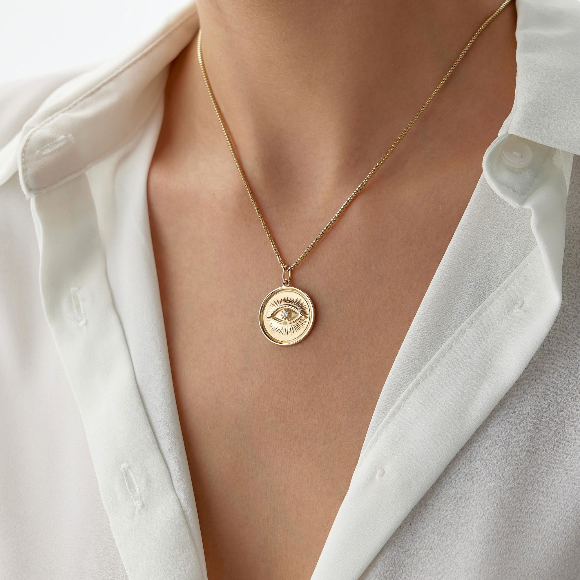 Diamond Eye Medallion