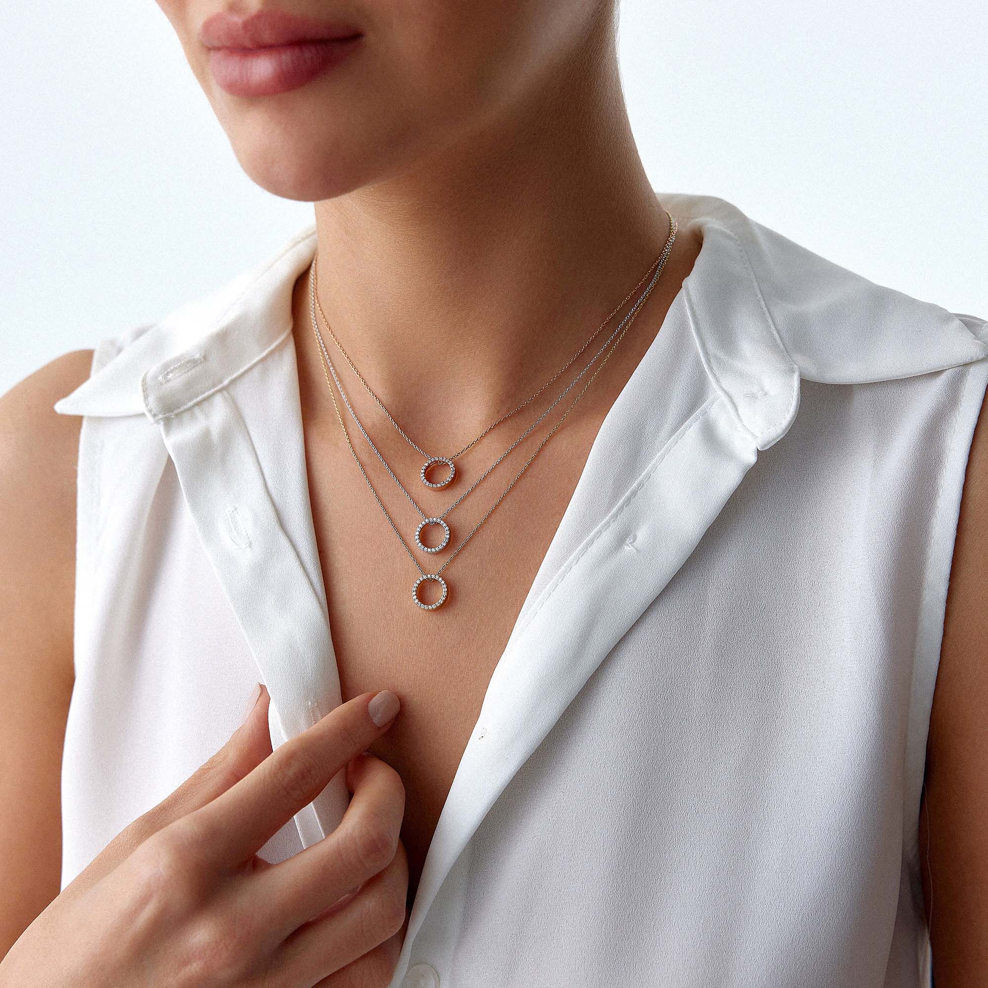 Open Diamond Circle Necklace in 14K Gold