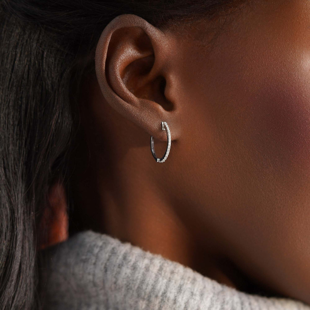 Diamond Oval Hoop Earrings in 14K Gold