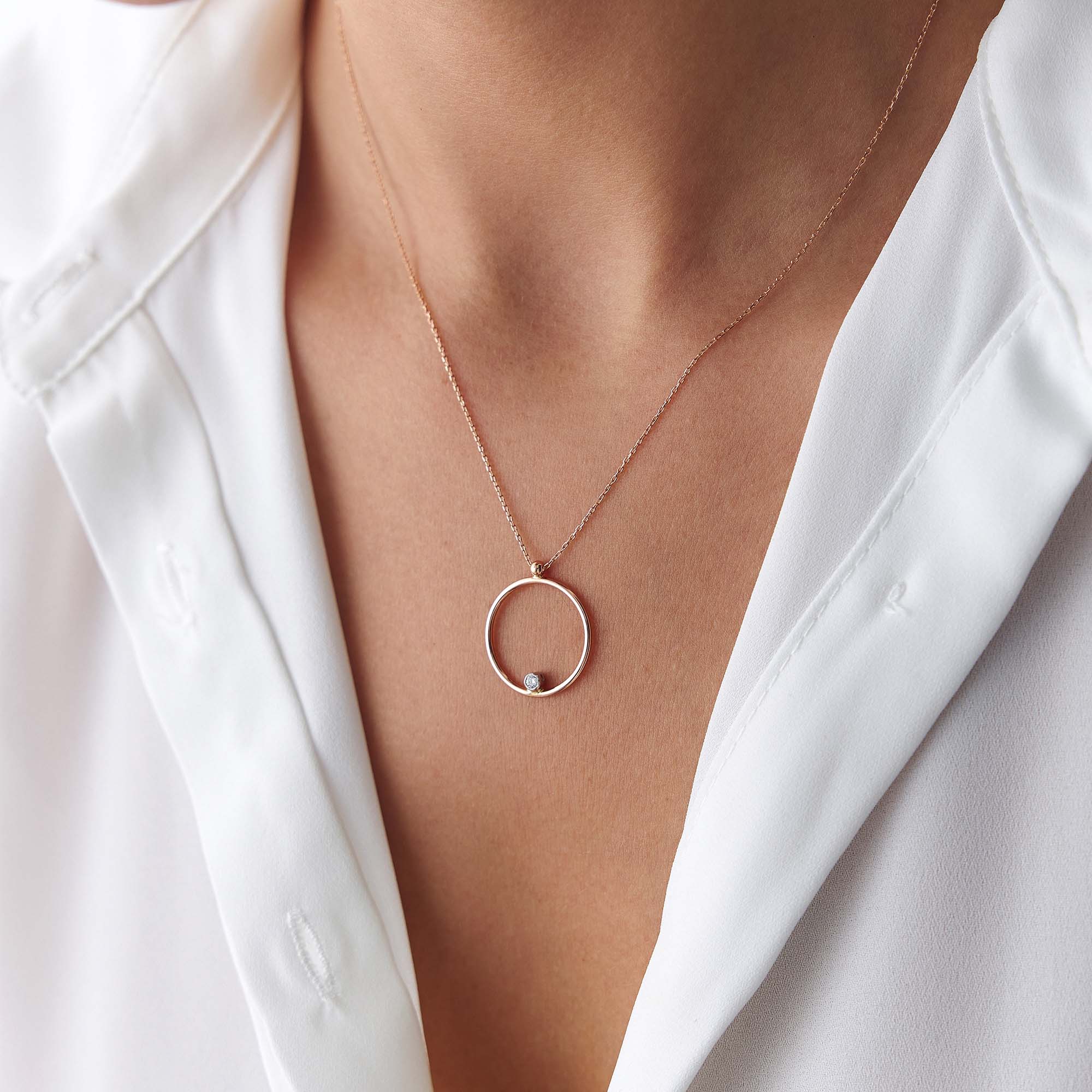 Open Diamond Circle Necklace in 14K Gold