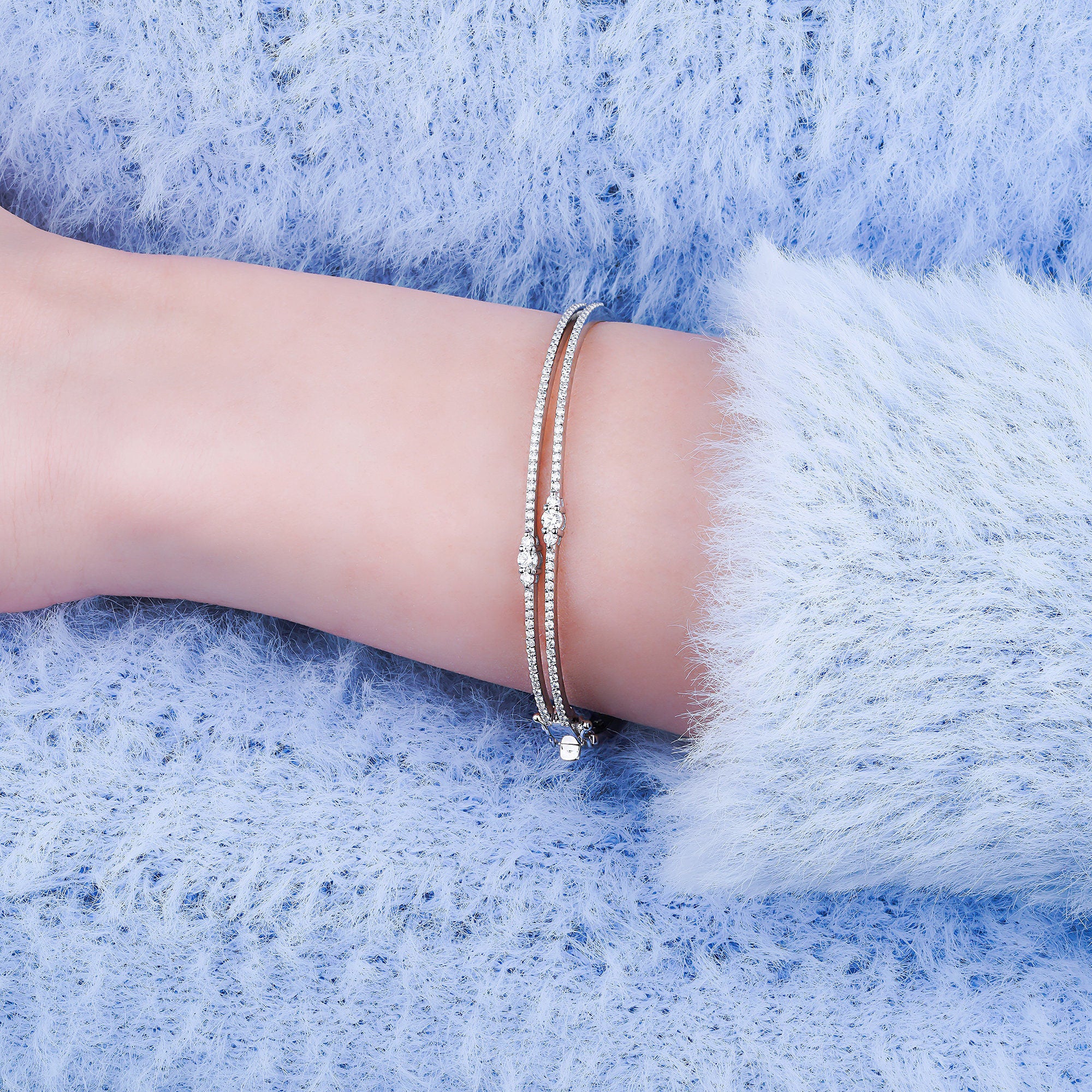 Double Diamond Bangle in 14K Gold