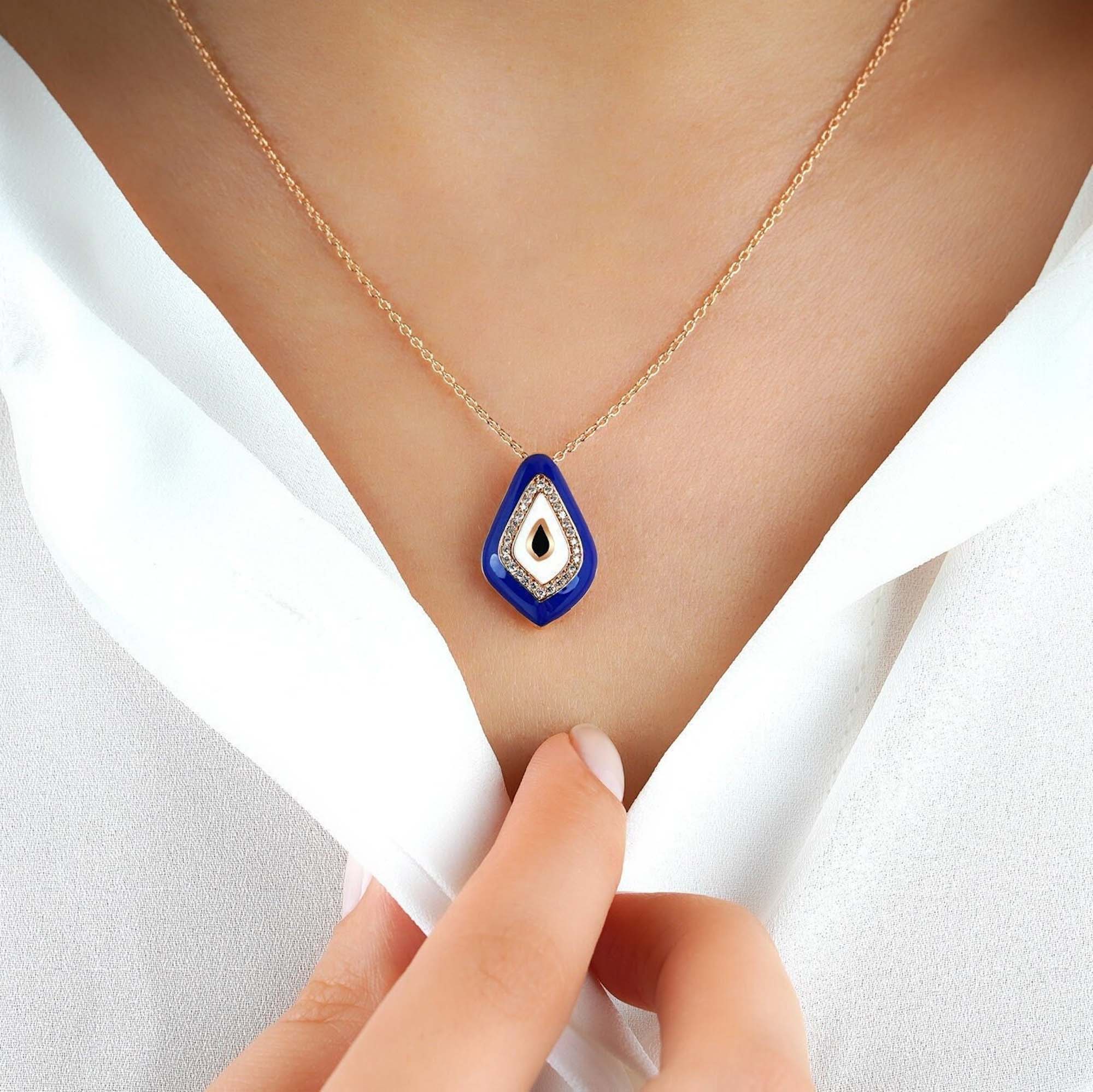 Dreaming Diamond Evil Eye Necklace in 18K Gold