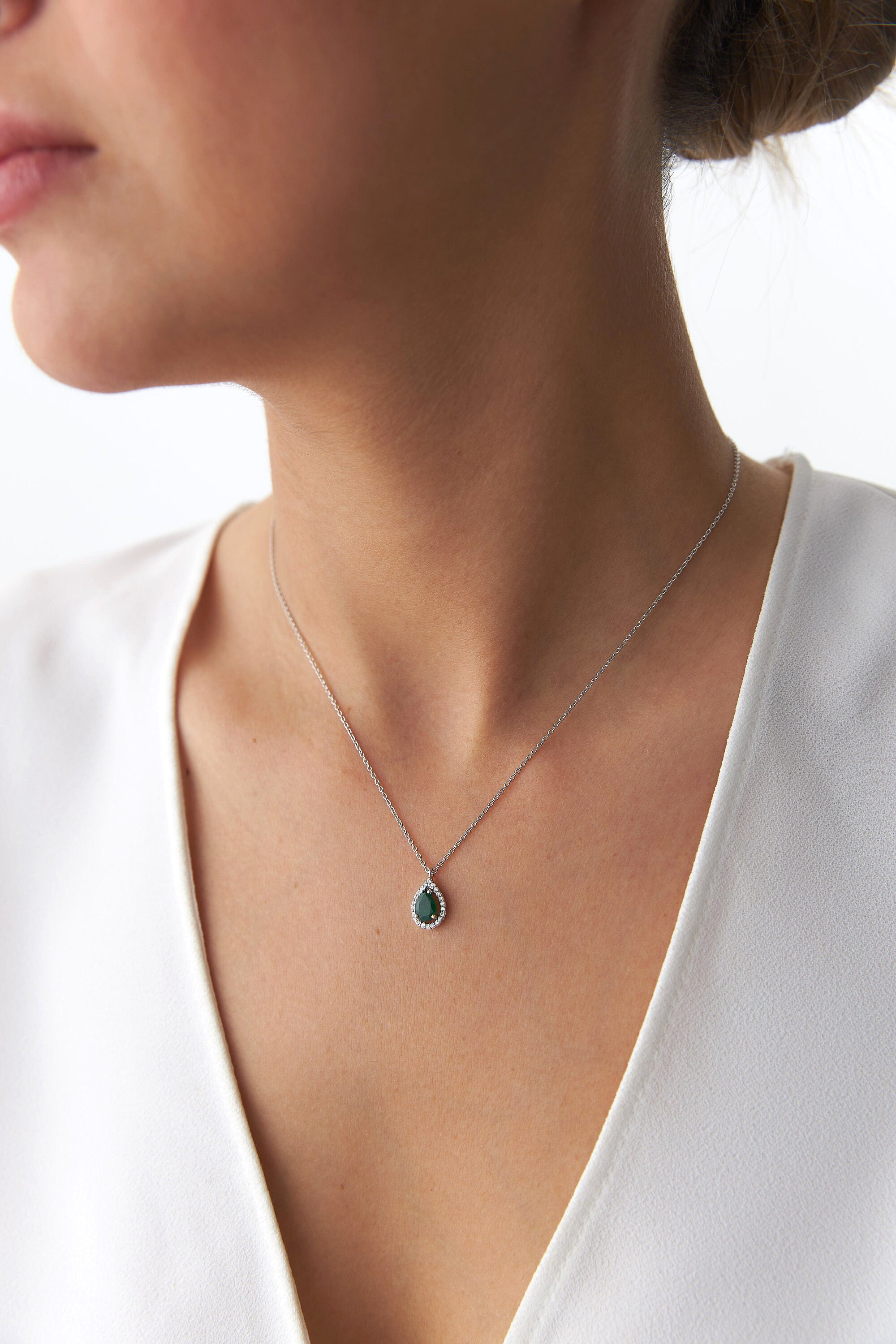 Emerald and Diamond Necklace in 14K Gold / Green Drop