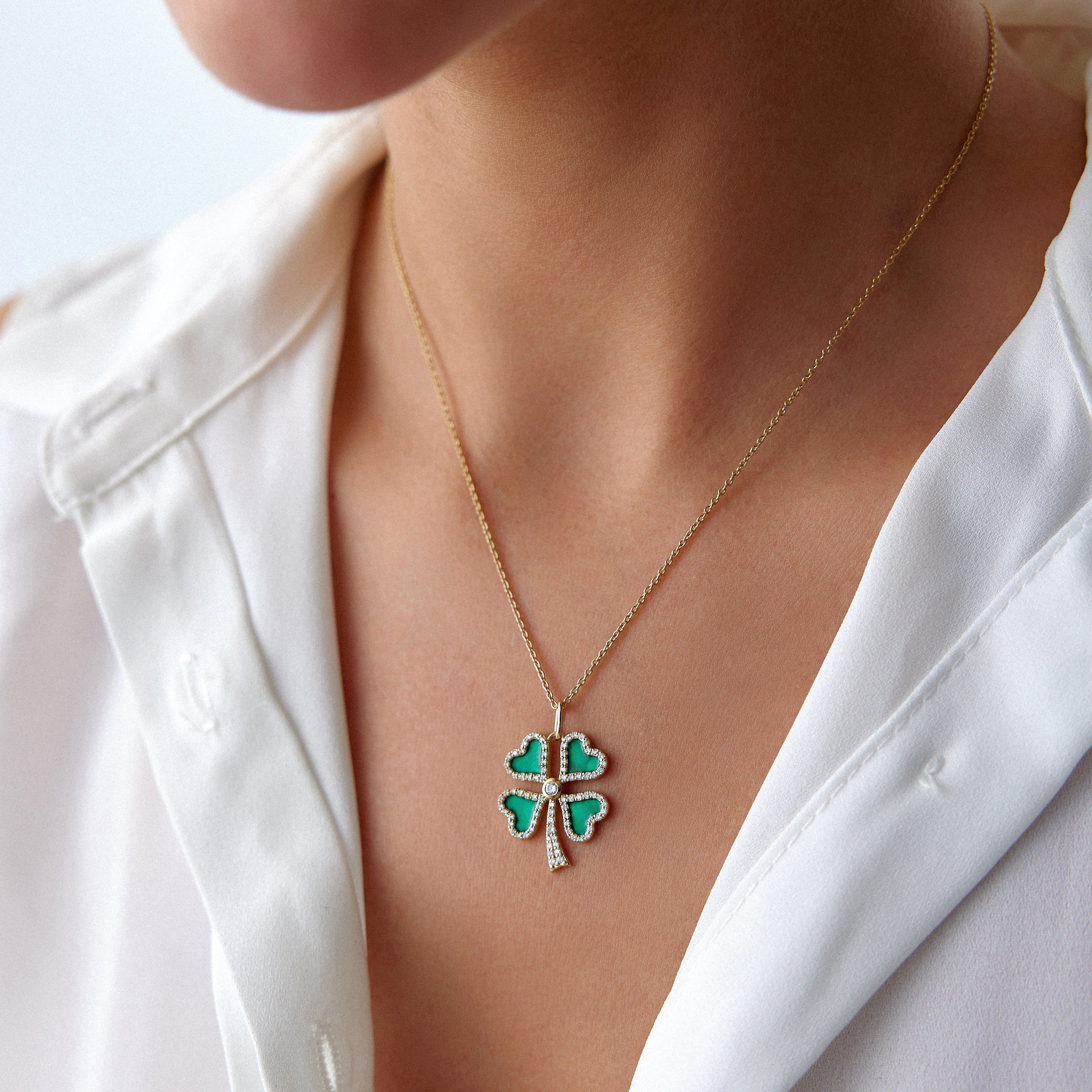 Diamond Green Clover Pendant Necklace / FORTUNA