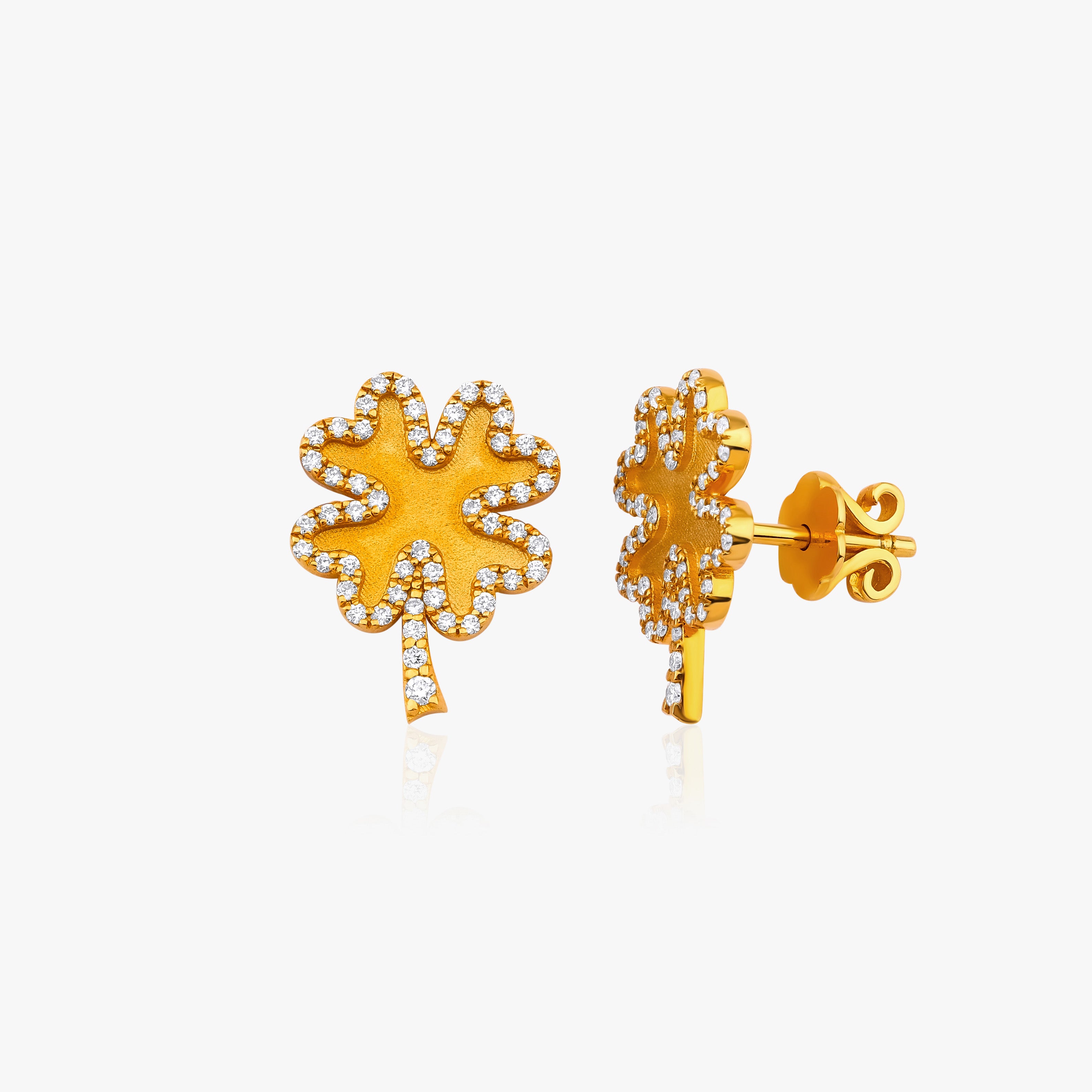 Diamond Matte Clover Stud Earrings / FORTUNA