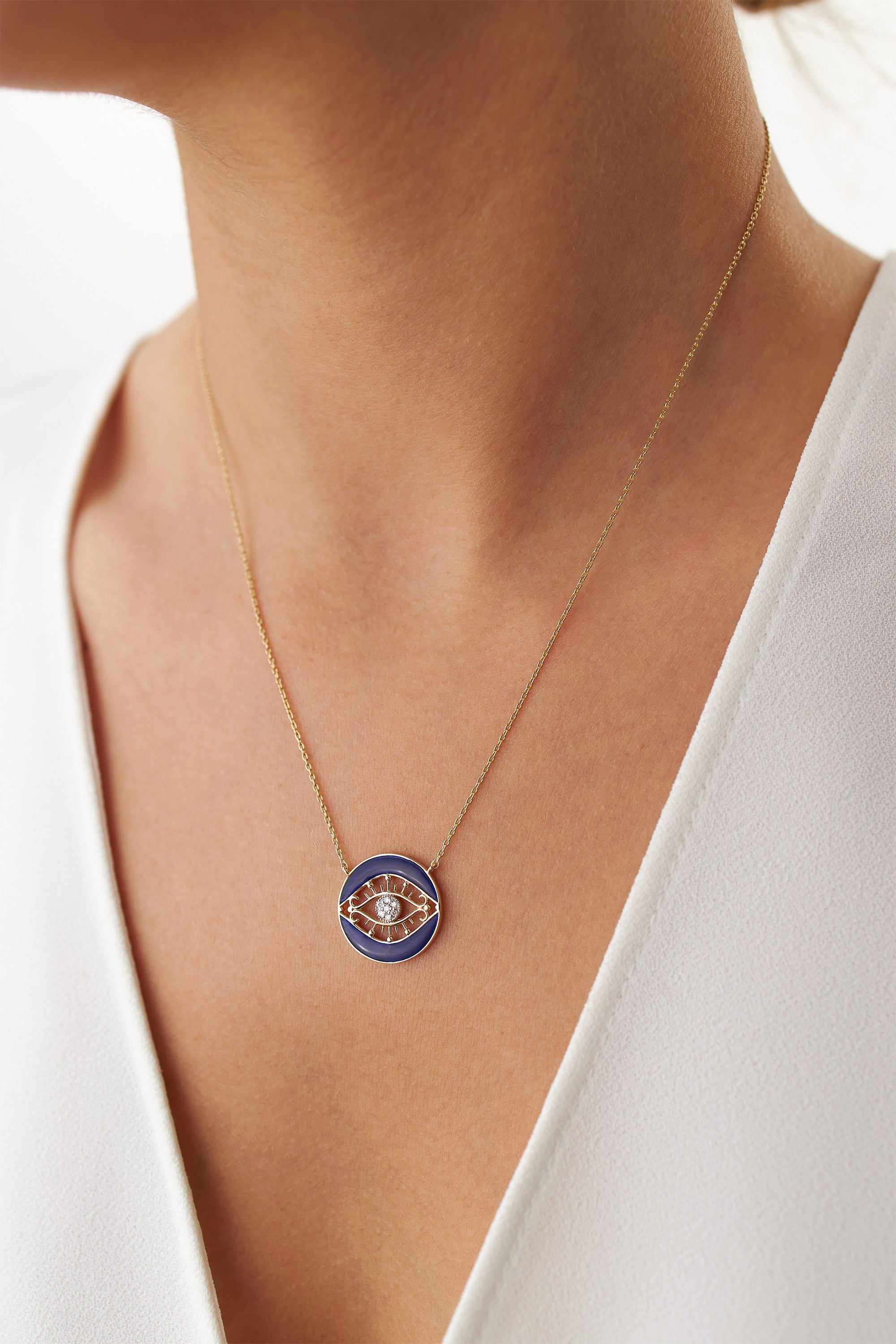 Diamond Eye Medallion Necklace in 14K Gold