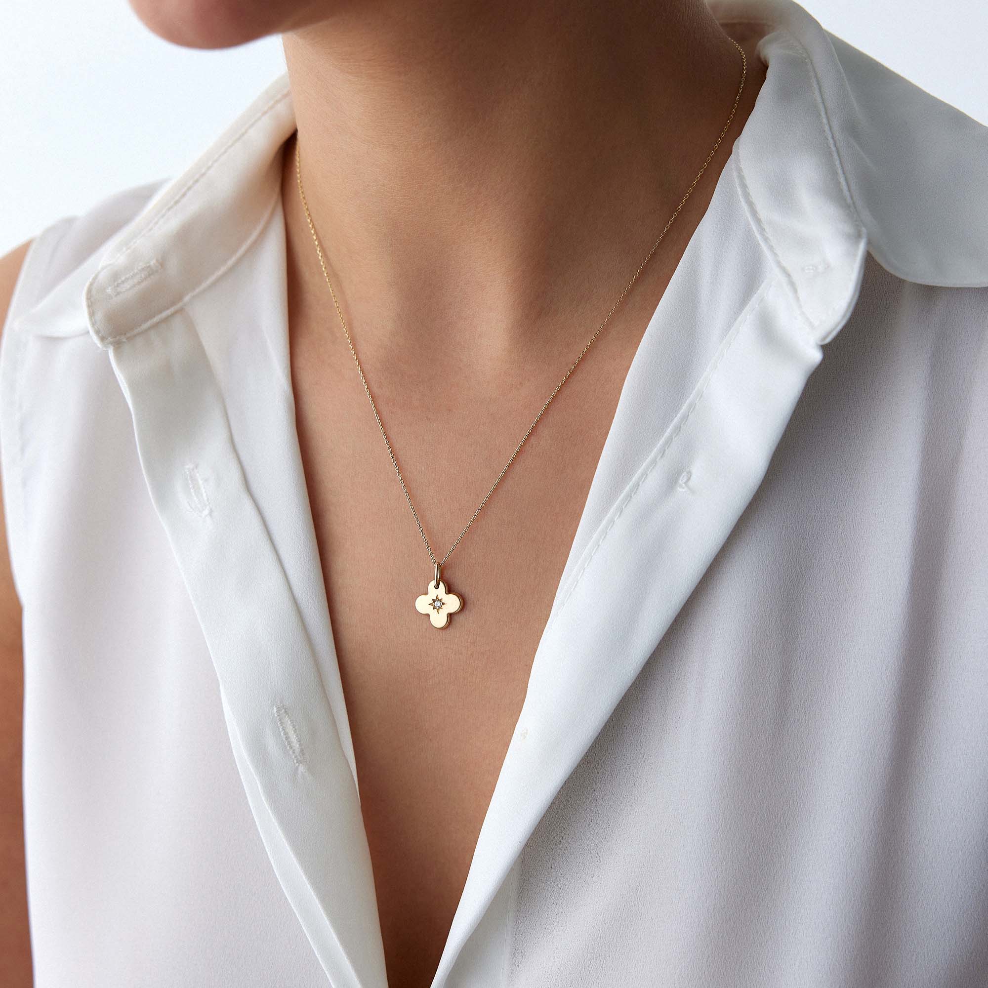 Mini Diamond Star Inlaid Clover Pendant in 14K Gold