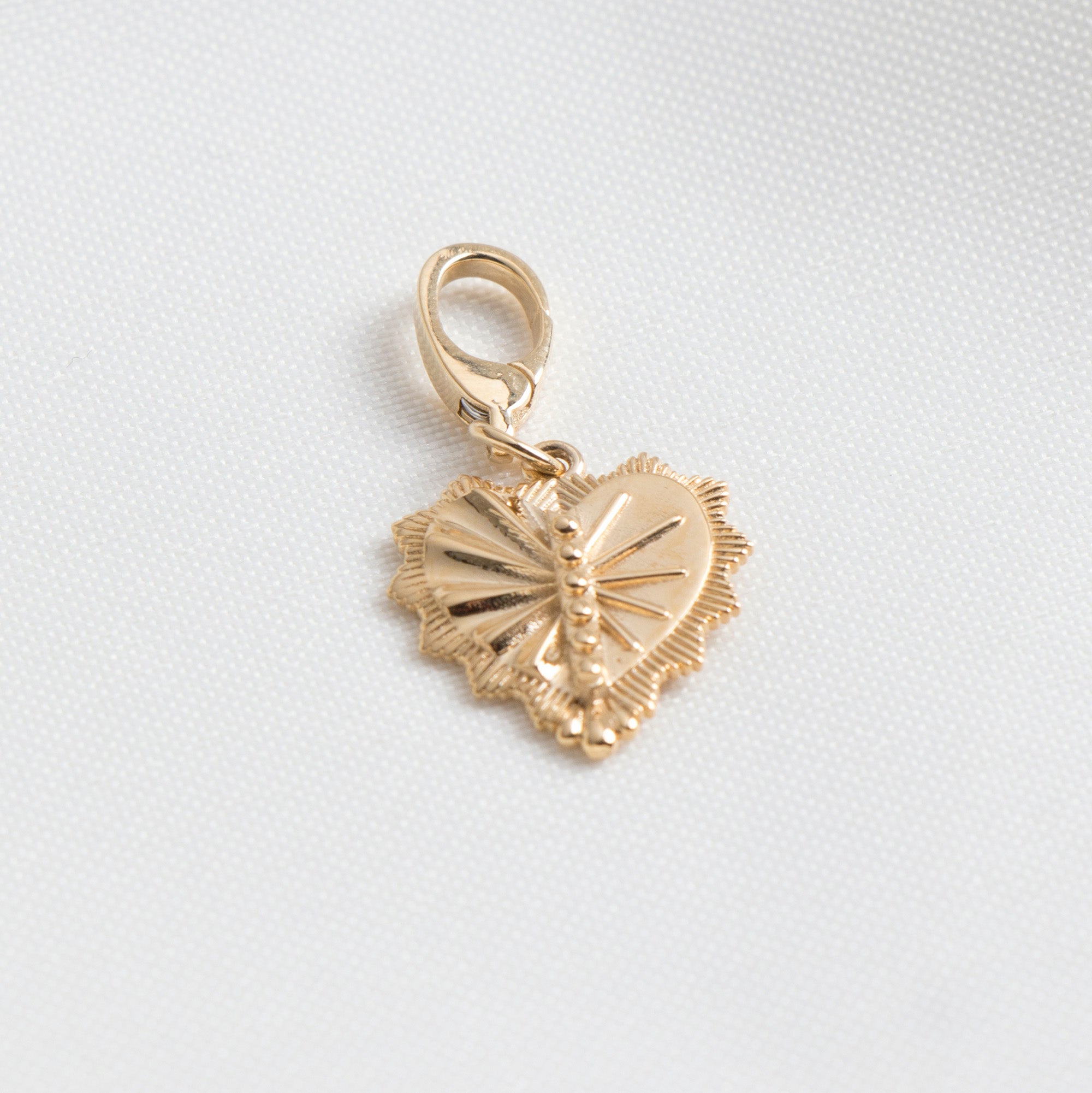 Mini Heartburst Medallion in 14K Gold