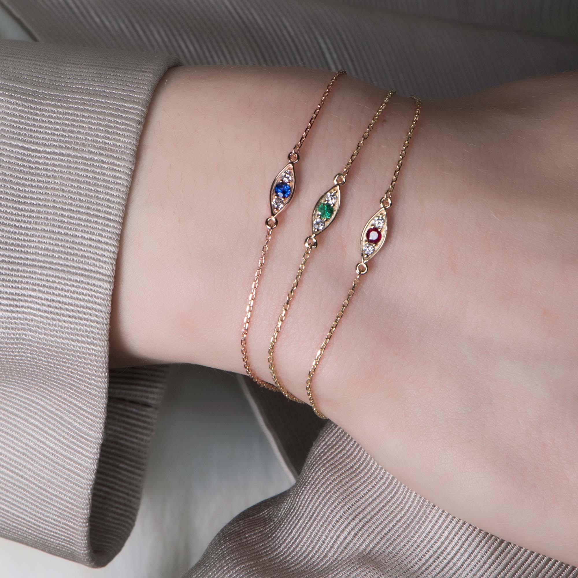 Itty Bitty Blue Sapphire Eye Bracelet in 14K Gold