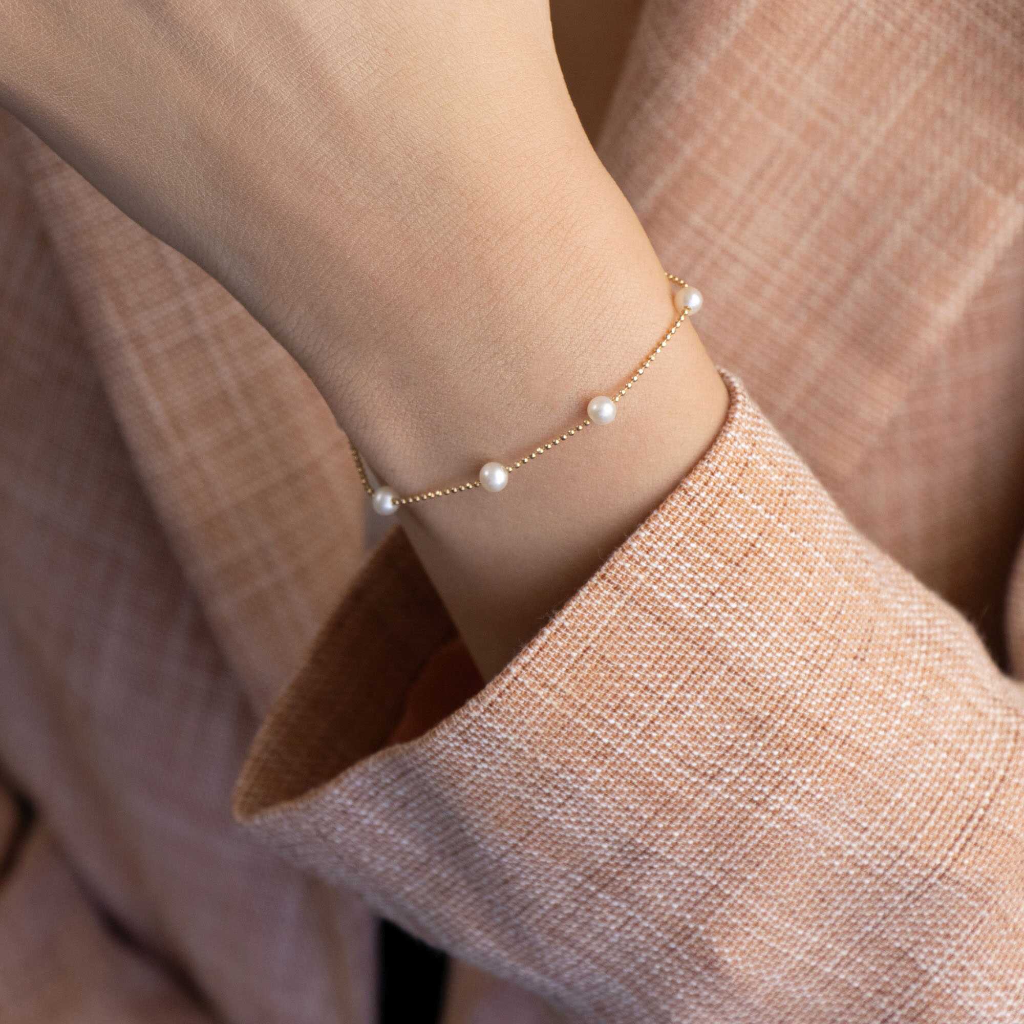 Pearl Station Bracelet in 14K Gold