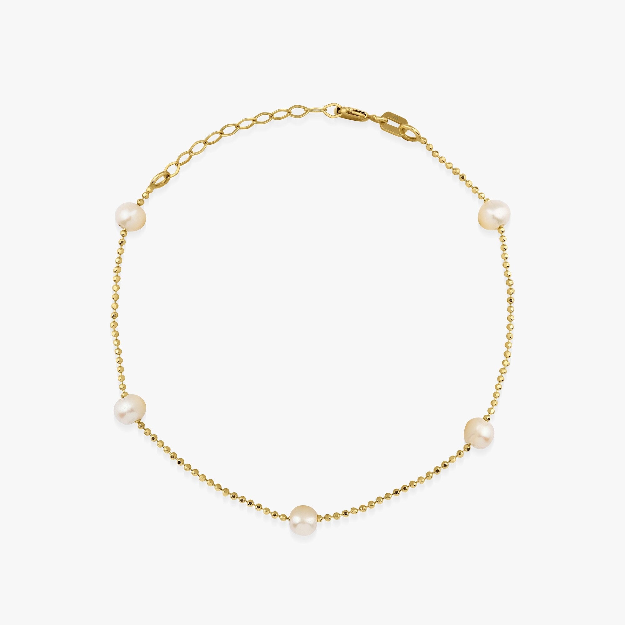 A pearl station bracelet with ball chain