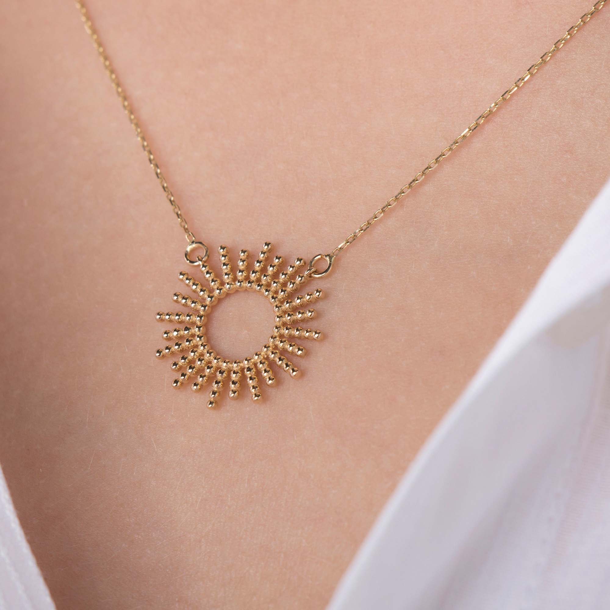 Sunburst Necklace in 14K Gold