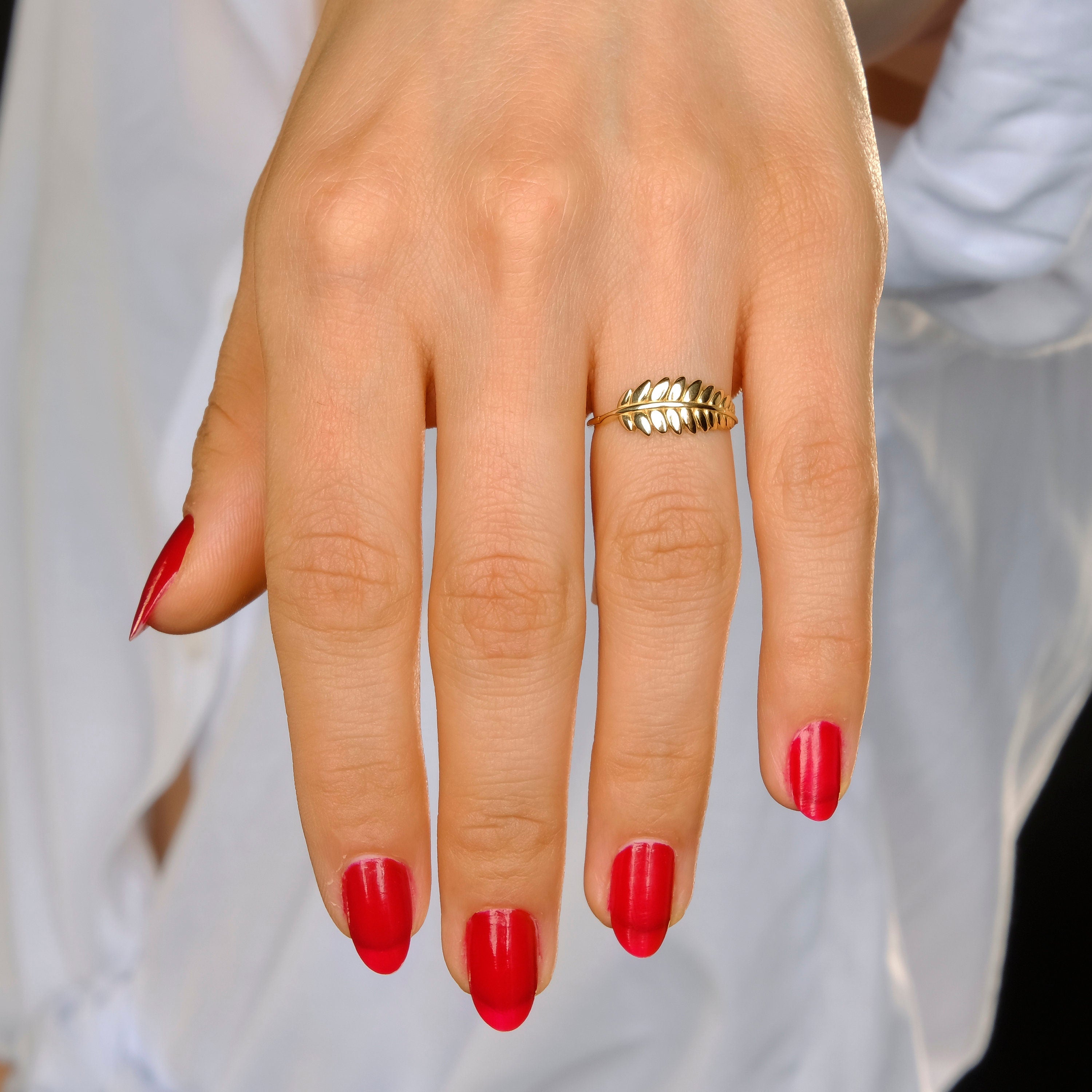 Delicate Feather Ring in 14K Gold