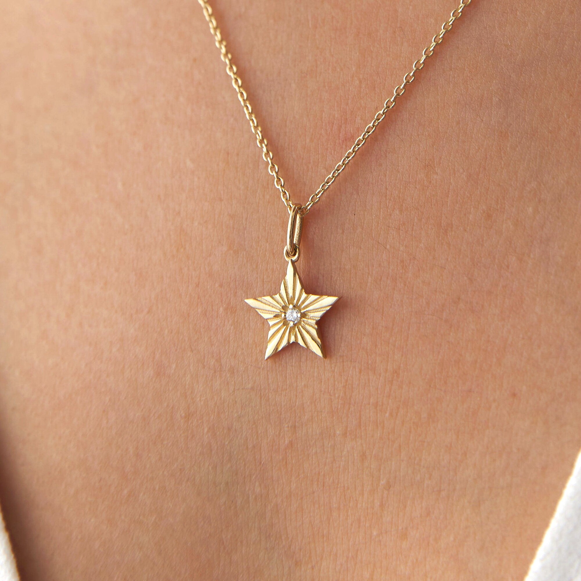Diamond Starburst Pendant Necklace in 14K Gold